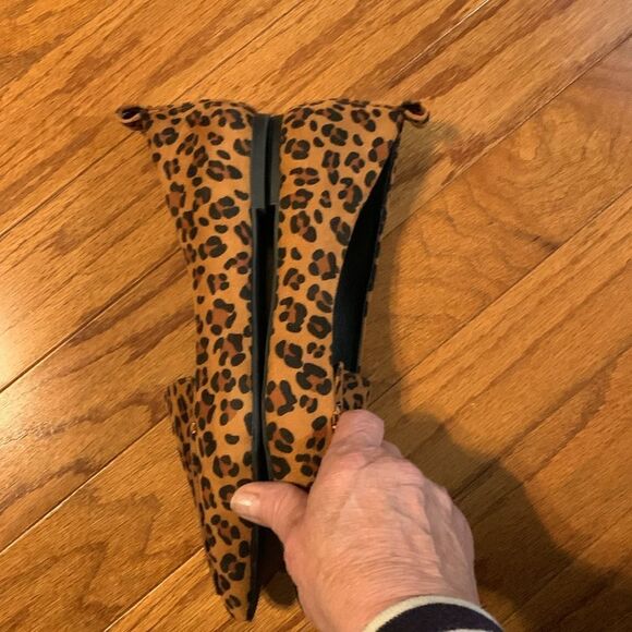 Size 10 pointy toe, animal print flats NWOT - Picture 4 of 5